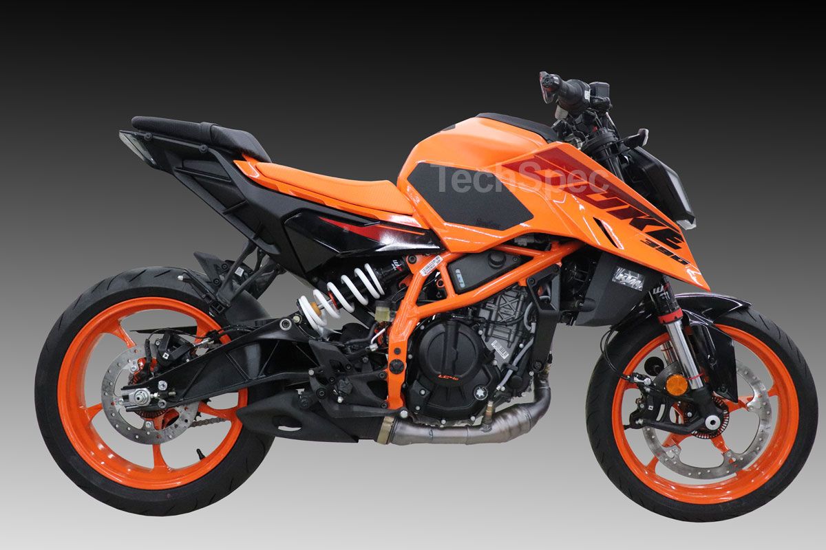 TechSpec Tank Grip Pads for the KTM 390 Duke (2024+) TechSpec Tank Grip Pads for the KTM 390 Duke (2024+)
